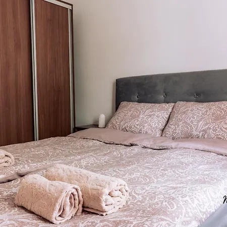 Music House * トゥズラ