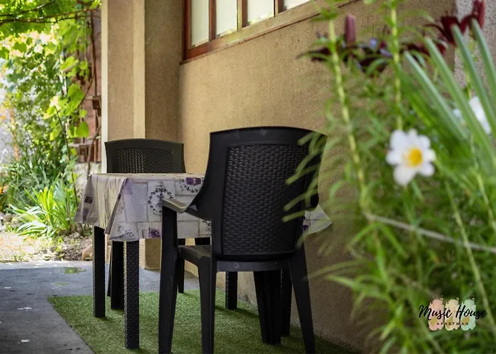 Апартаменты Music House *