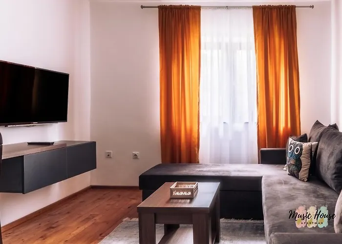 Music House Апартаменты Тузла